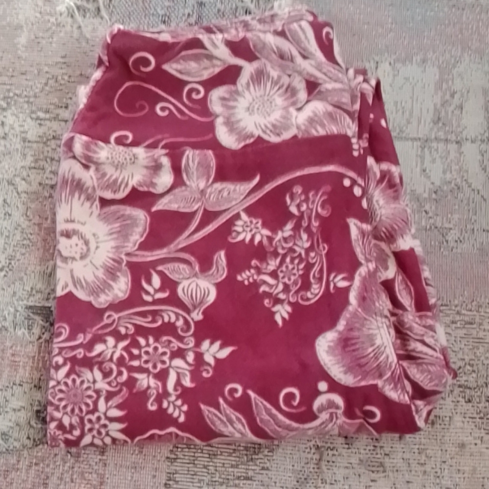 Lularoe TWEEN leggings